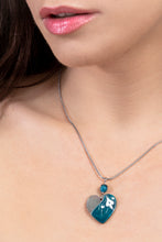 Kép betöltése a galériamegjelenítőbe: Lagúnakék Elvenloth Decent nyaklánc