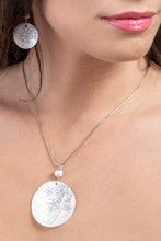 Kép betöltése a galériamegjelenítőbe: Holdfényezüst Gilnith Diva szett