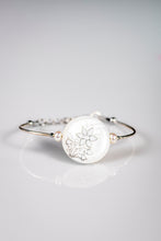 Kép betöltése a galériamegjelenítőbe: Holdfényezüst Gilnith Diva kollekció