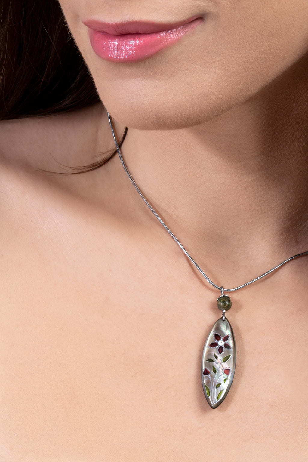 Copper Chestnut Color Gilnith Decent Necklace