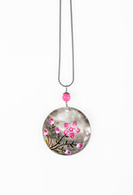 Load image into Gallery viewer, Cerias Diva necklace with sun shaped pendant
