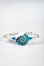 Load image into Gallery viewer, Lagoon Blue Spiralith bracelet
