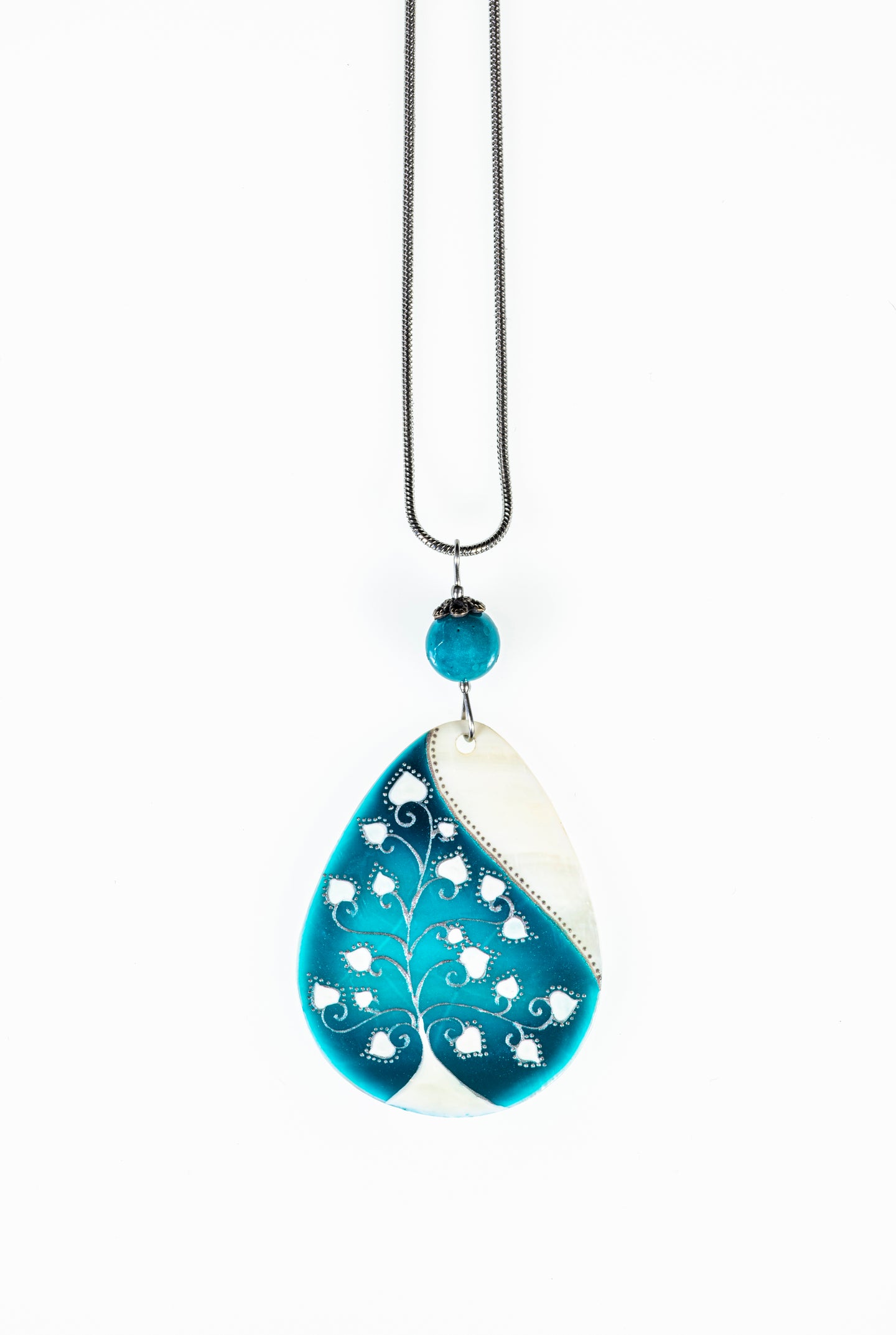 Lagoon Blue Nothrilien Diva necklace