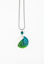 Load image into Gallery viewer, Aqua Sea Spiralith Decent necklace
