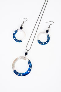 Tendrill Diva set with pierced-sun shaped pendant