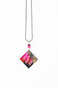 Ciklamen color Tendrill Decent necklace