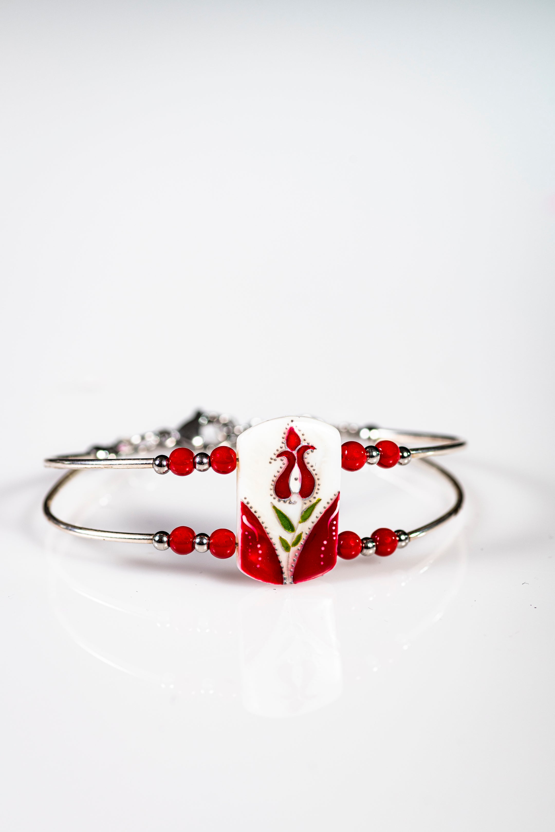 Cherry Red Tuliphen Decent collection