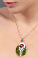 Load image into Gallery viewer, Indiel Diva necklace with teardrop shaped pendant
