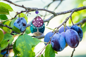 Nothrilien Diva necklace with teardrop shaped pendant