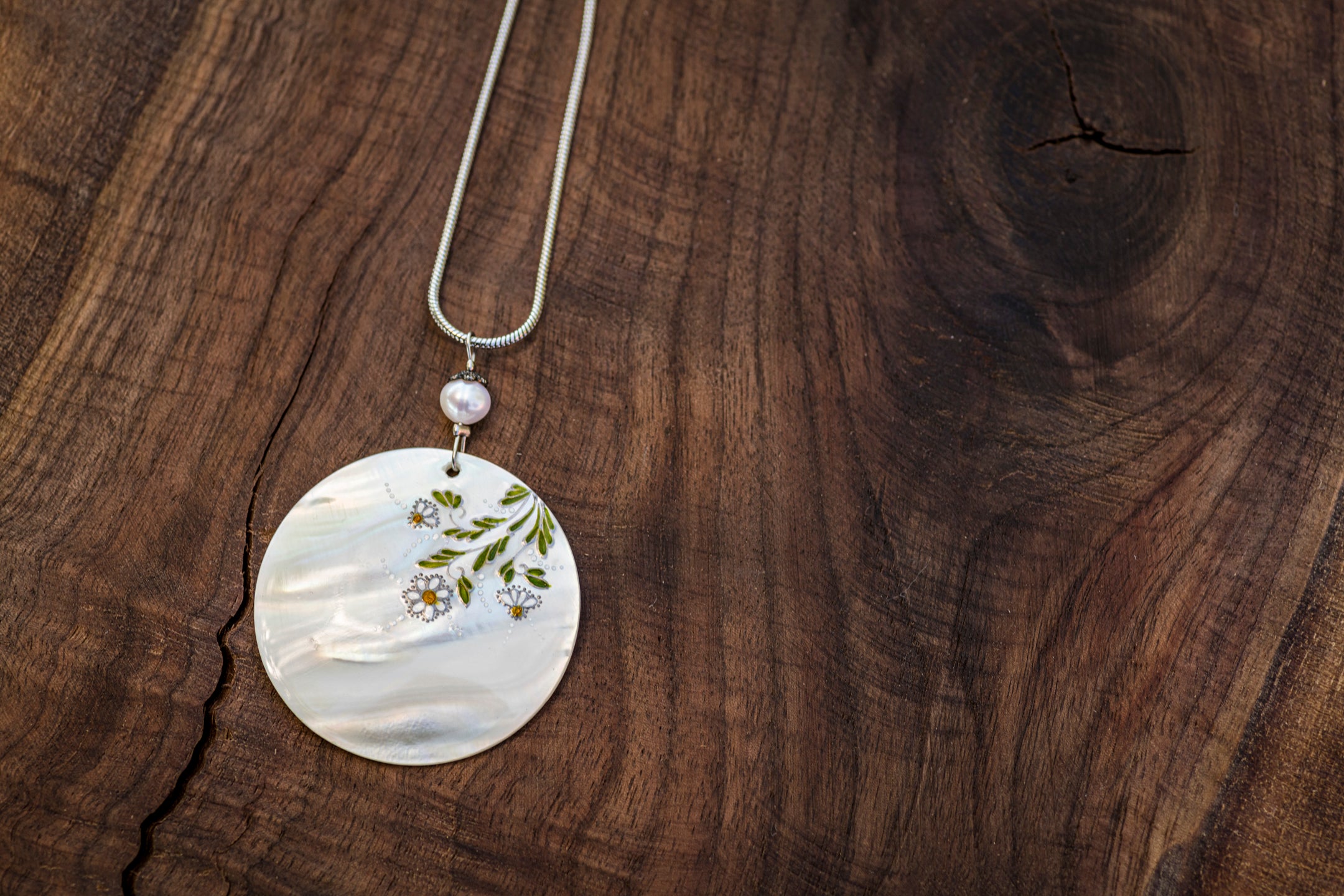 Summer White Chamalis Diva collection