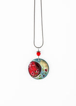 Load image into Gallery viewer, Solina Decent necklace with sun shaped pendant
