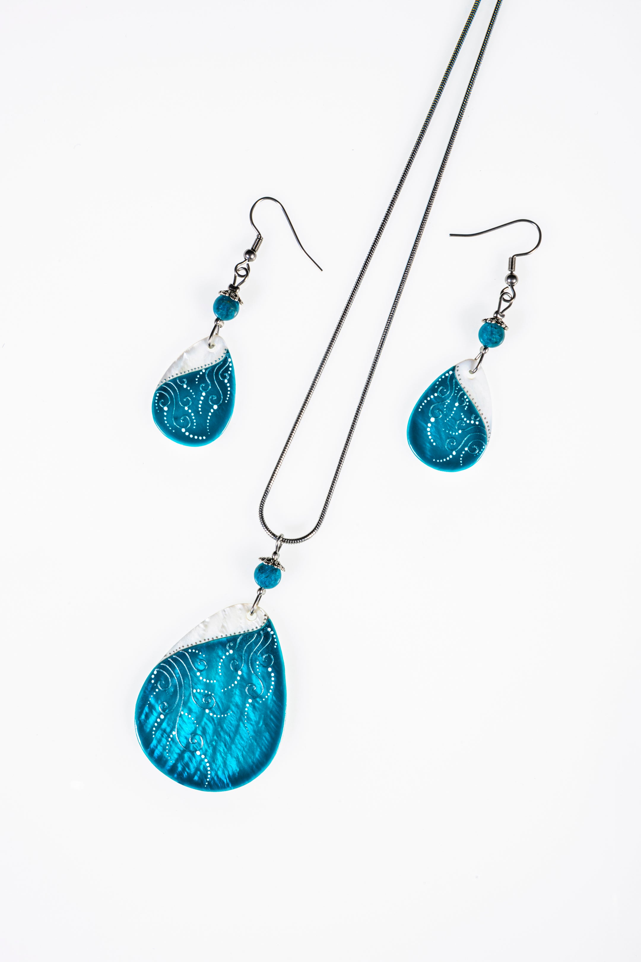 Lagoon Blue Spiralith Diva collection