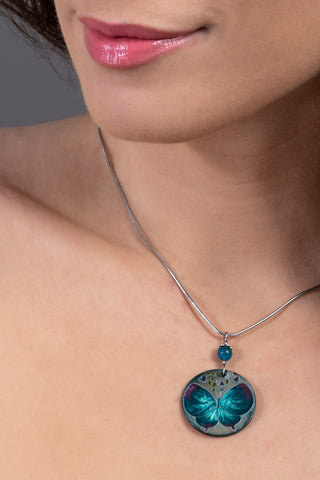 Lagoon Blue Laelleth Decent necklace