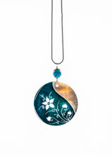 Load image into Gallery viewer, Lagoon Blue Gilnith Diva necklace
